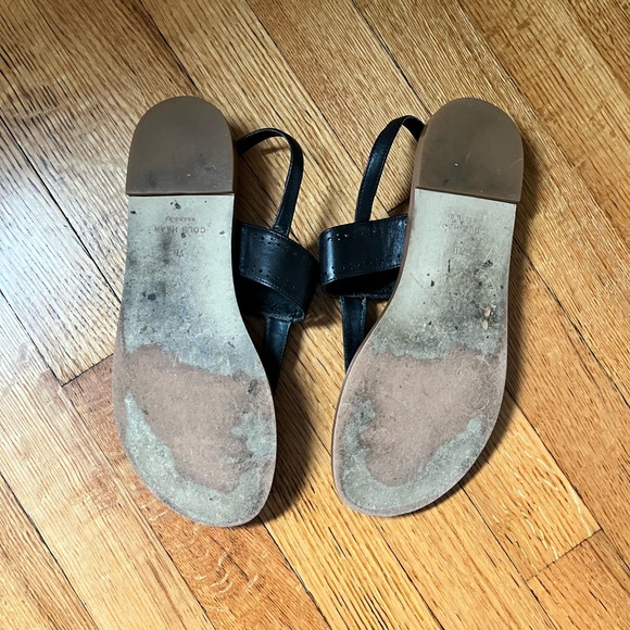 Cole Haan Black leather thong sandals, US 7. - Picture 2 of 6